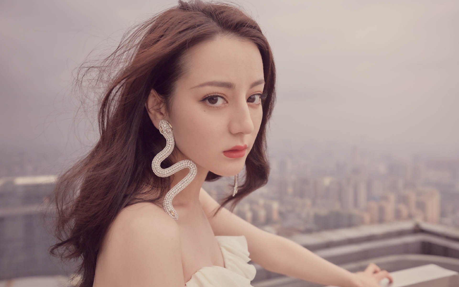“西甲豪门对决:一触即发,谁能笑到最后?”,西甲豪门有哪些